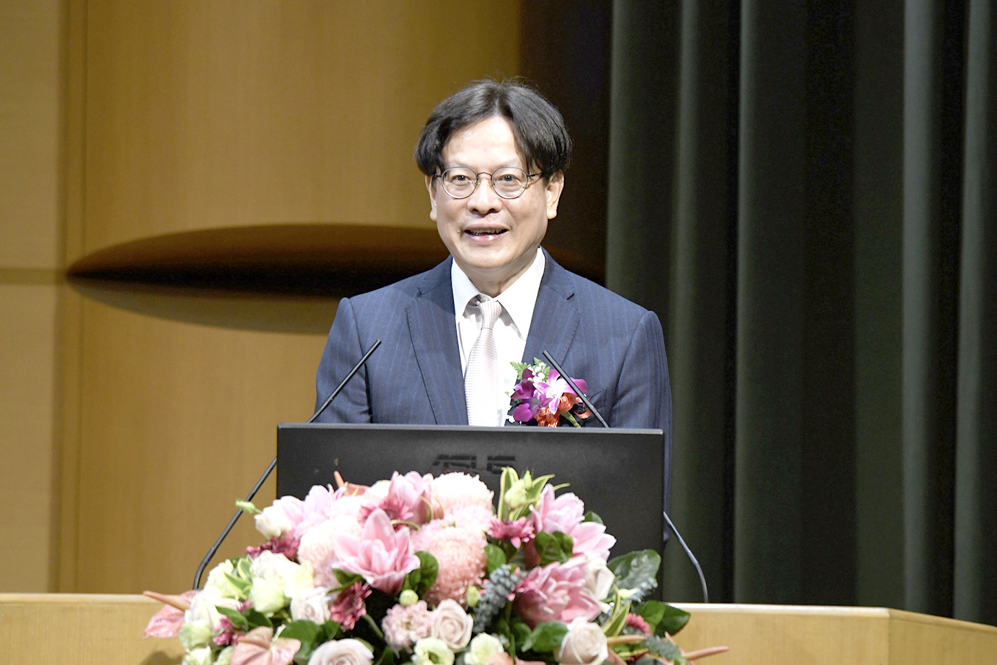 陳穆寬總院長勉勵團隊秉持蘭醫師精神，深入偏鄉落實醫療傳愛，並培育醫學生的全人照護情懷。(彰基提供)